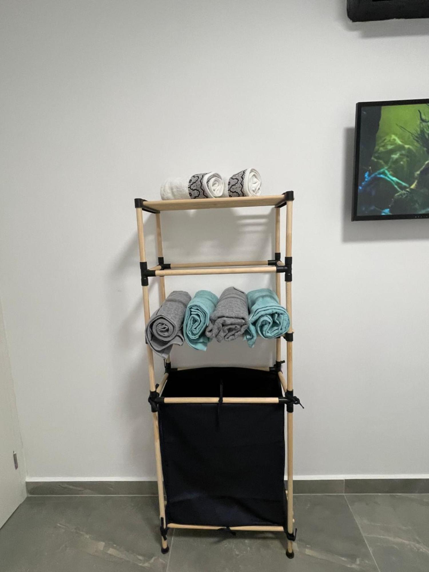 Apartment דירת אירוח מפנקת בעיר - 5 דקות נסיעה מהים *